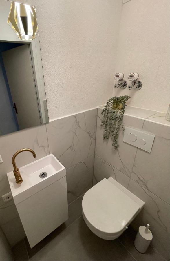 Luxus Apartment Am Fremersberg - Zentral - Mit Sauna & Badewanne Баден-Баден Экстерьер фото